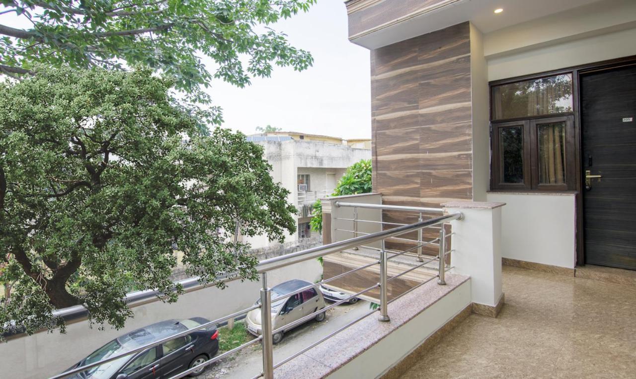 Hotel Treebo Swastika Premium Noida Exterior foto